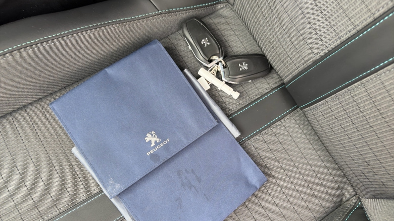 Peugeot 2008 1.2 PureTech Allure Premium 5dr Petrol Estate